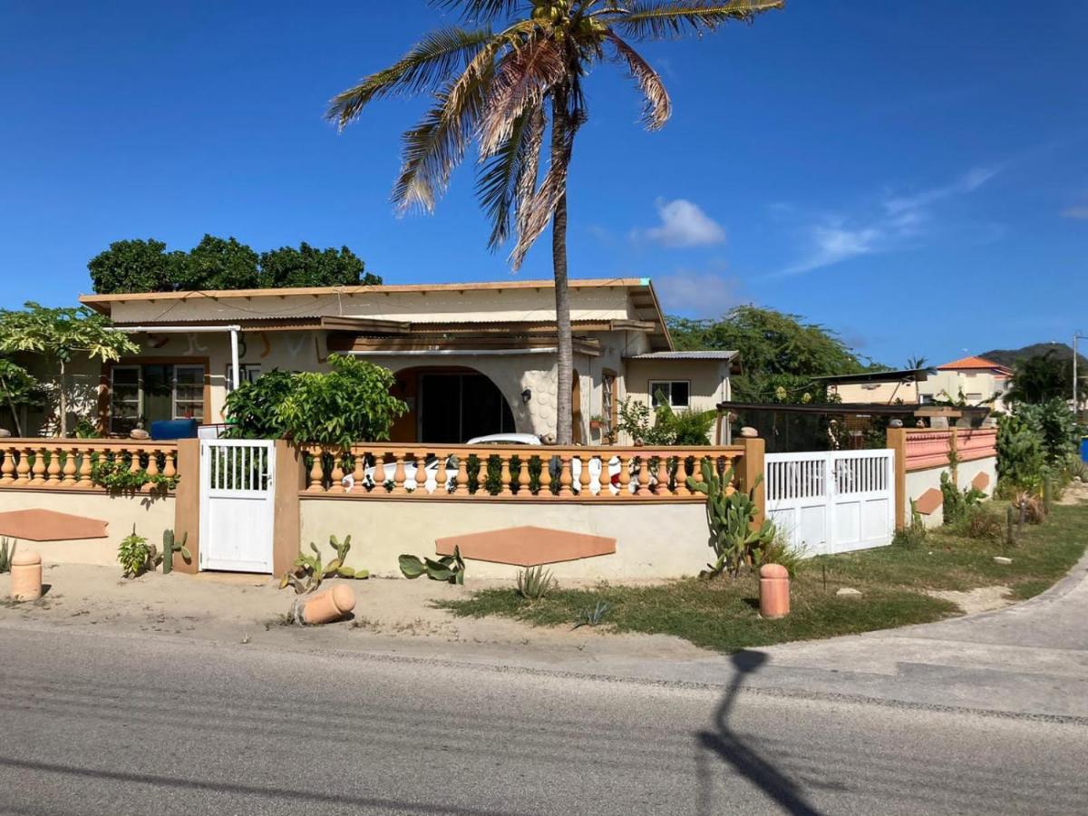 Apartamento Aruba Backpackers Oranjestad Exterior foto